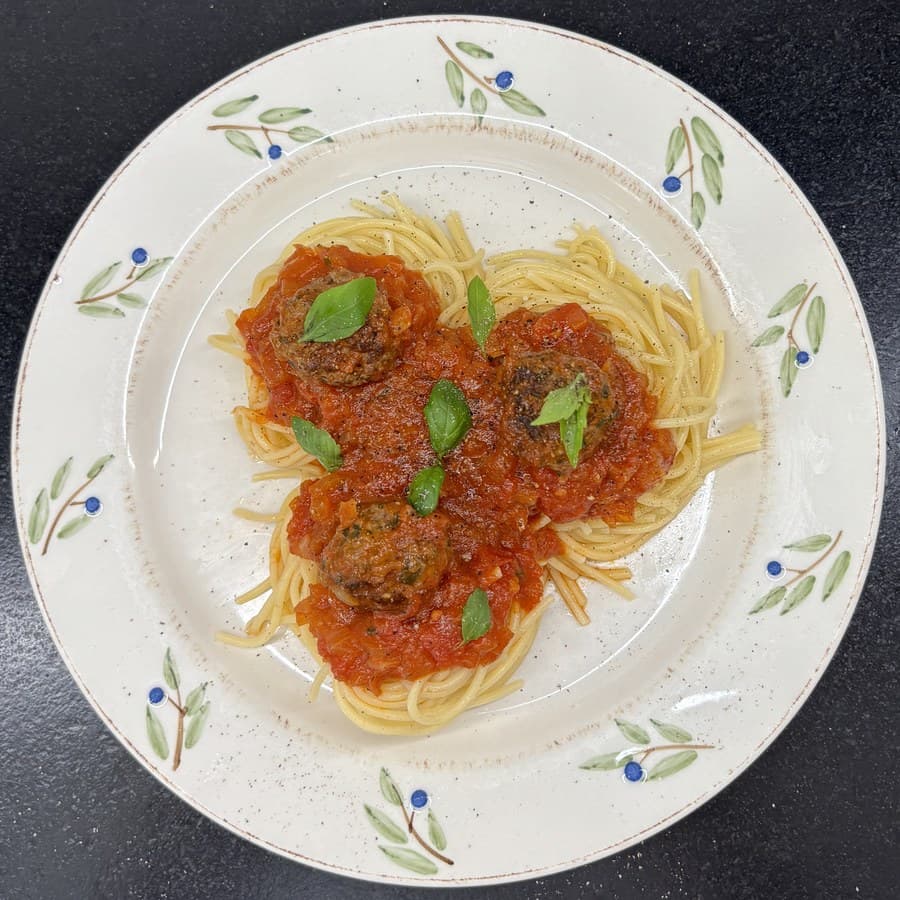 Spaghetti et boulettes, sauce tomate